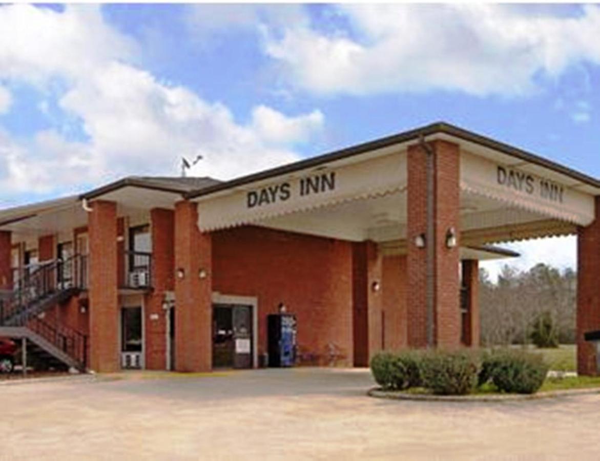 Days Inn By Wyndham Childersburg Exterior photo