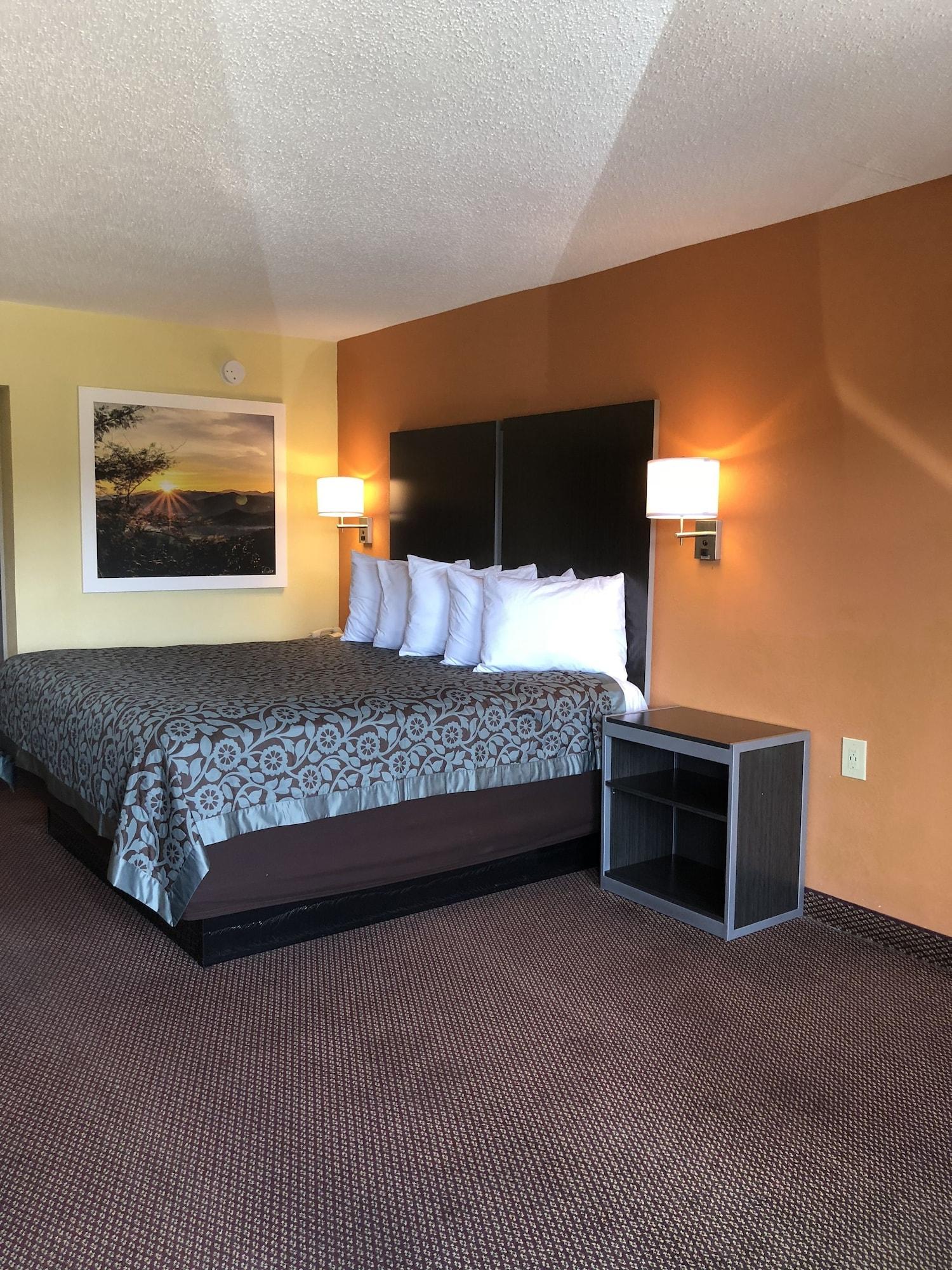 Days Inn By Wyndham Childersburg Exterior photo
