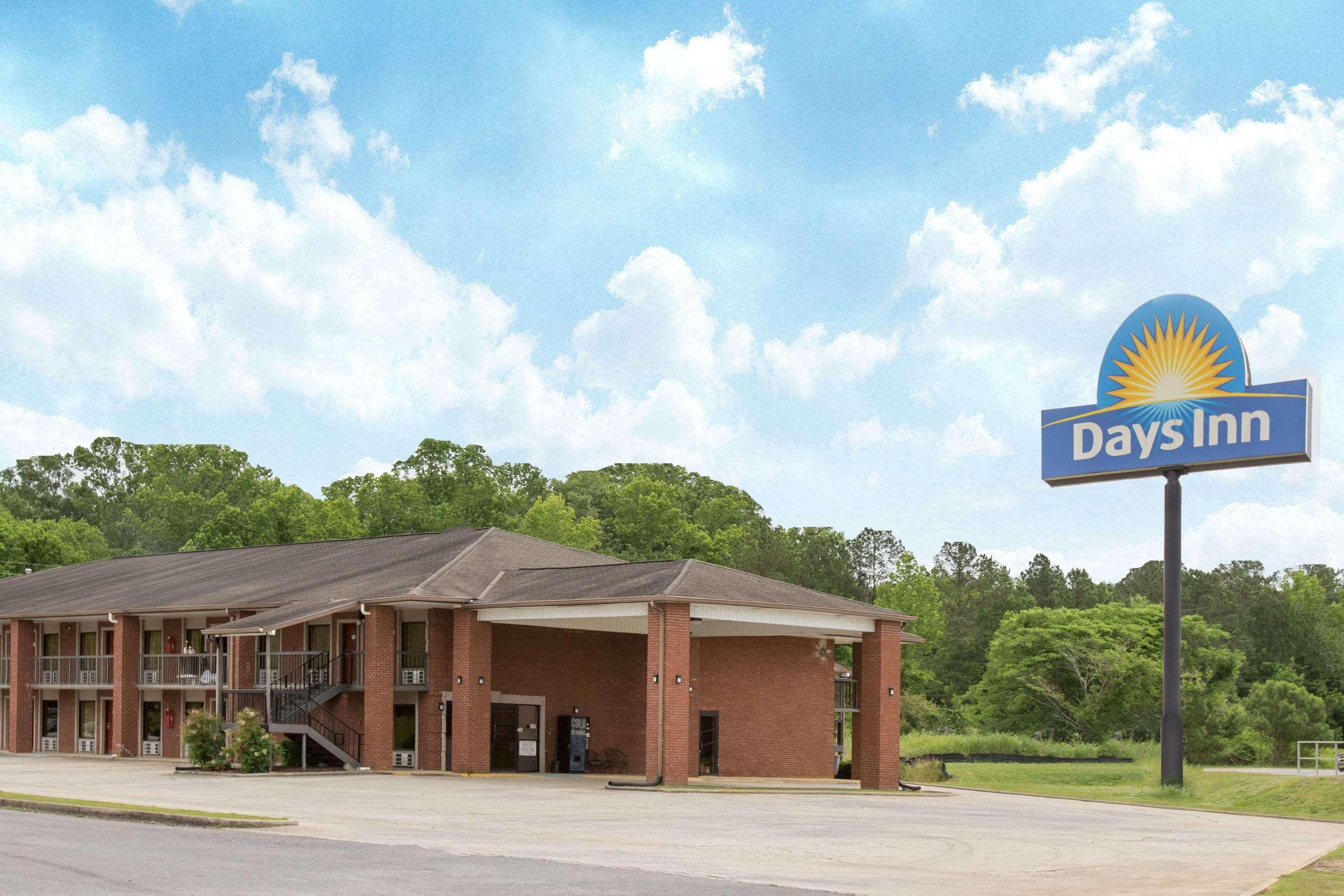 Days Inn By Wyndham Childersburg Exterior photo