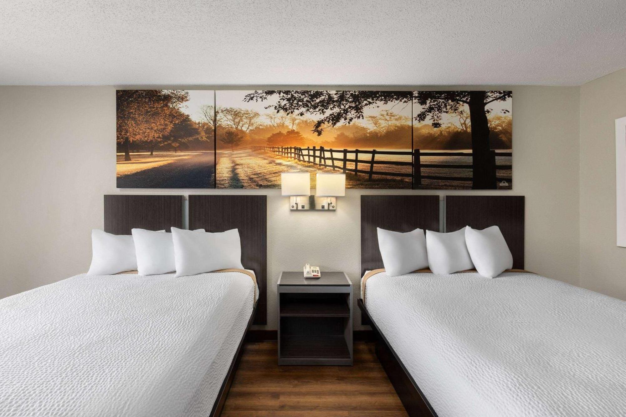 Days Inn By Wyndham Childersburg Exterior photo